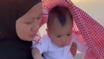 Momen Keluarga Raffi Ahmad Main di Padang Pasir, Lucunya Rayyanza Bersorban