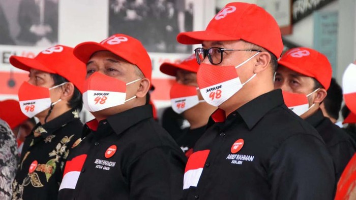 Relawan Jokowi Akan Galang Dana untuk Korban Gempa Cianjur Barisan Rakyat Indonesia Kawal Demokrasi atau Barikade 98 bersama relawan Jokowi akan melaksanakan doa bersama dan penggalangan dana untuk korban gempa Cianjur.