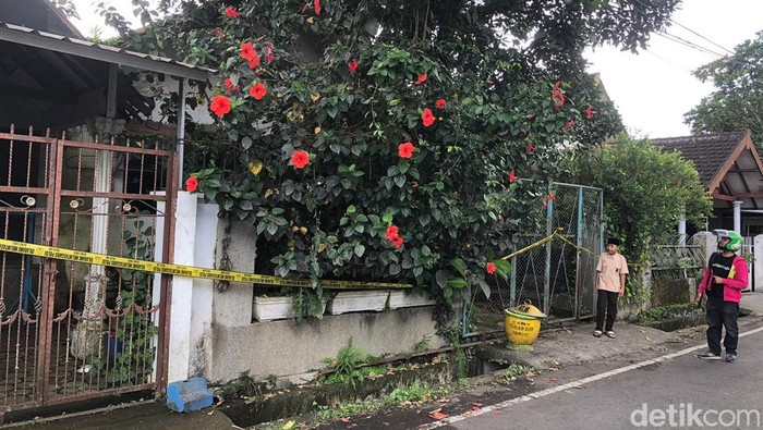 Rumah korban di Malang dipasang garis polisi