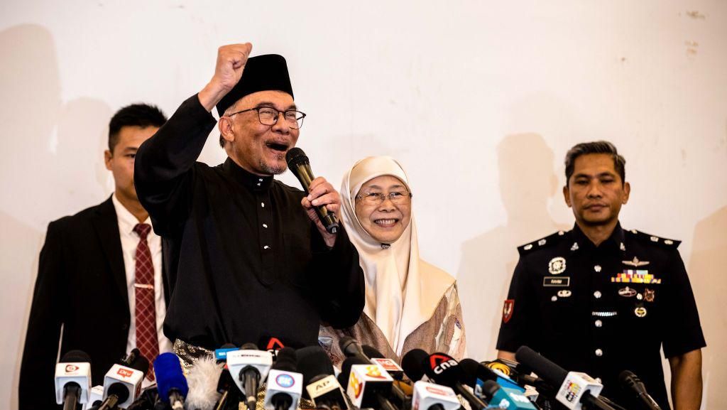 Termasuk Potong Gaji Menteri, Ini 10 Hal Akan Dilakukan Anwar Ibrahim