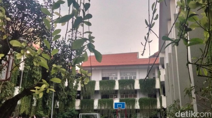 smpn 1 surabaya jalan pacar