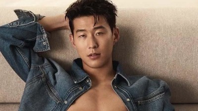 8 Foto Son Heung Min, Pemain Bola Korea Ganteng Bak Artis Drakor