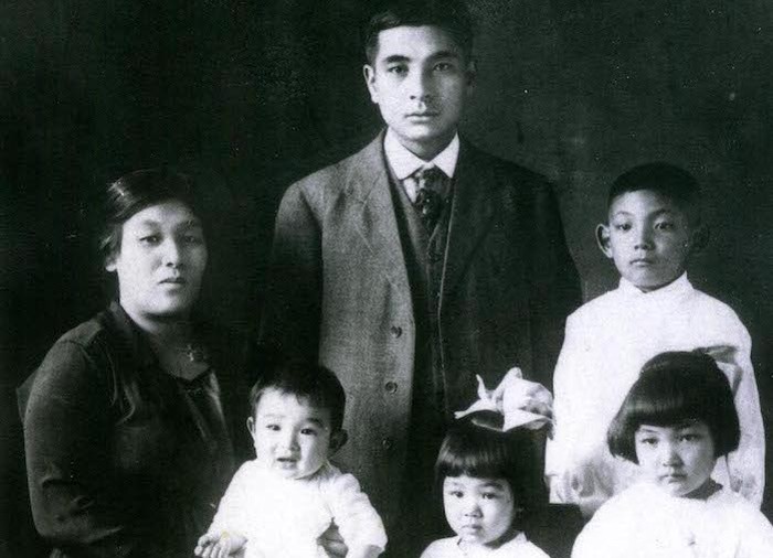 Sudah Ada 119 Tahun Lalu, Toko Mochi Jadul Ini Tetap Eksis Hingga Kini Sudah Ada 119 Tahun Lalu, Toko Mochi Jadul Ini Tetap Eksis Hingga Kini