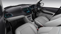 Mobil listrik murah tersebut sudah bisa dipesan di India mulai 20 Desember 2022. Pabrikan telah menyiapkan empat varian berbeda dengan harga mulai 1,24 juta rupee atau sekira Rp 239 jutaan. Foto: Tata Motors.