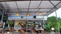 Traveler bisa pilih mau semi outdoor atau outdoor.
