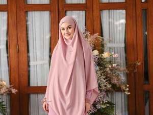 4 Tips Padu Padan Hijab Syari untuk Tubuh Gemuk, Samarkan Berat Badan