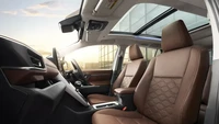 Toyota Innova HyCross dibekali mesin hybrid generasi kelima 2.000 cc pada siklus Atkinson, yang bisa menghasilkan daya gabungan hingga 186 PS. Varian non-hybrid akan menggunakan mesin 2.000 cc yang menghasilkan tenaga maksimal 174 PS dan torsi puncak 197 Nm. Mobil ini hanya tersedia dengan pilihan transmisi otomatis CVT. Foto: Dok. Toyota India