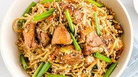 Bumbu masakan China identik dengan wijen dan minyak wijen. Bumbu ini juga enak diaplikasikan pada menu mie goreng. Bumbu lainnya berupa saus tiram hingga kecap manis. Lihat cara membuatnya di sini. Foto: iStock