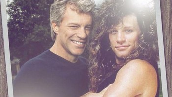 Jon Bon Jovi seperti tak ada bedanya, hanya rambu panjangnya yang telah pendek. Foto: (Bored Panda)