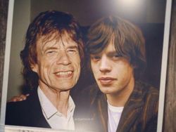 Potret Selebriti Dunia Bareng Dirinya di Masa Muda, Pangling!