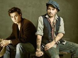 Potret Selebriti Dunia Bareng Dirinya di Masa Muda, Pangling!