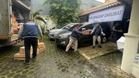 Hutama Karya Group telah berkolaborasi bersama Tim Satgas Bencana BUMN untuk menyalurkan berbagai bantuan kebutuhan pokok warga korban gempa Cianjur. (Dok. Hutama Karya)