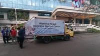 Selain itu, Perseroan juga mengirimkan satu excavator, satu loader dan tiga unit dump truck. (Dok. Waskita) 
