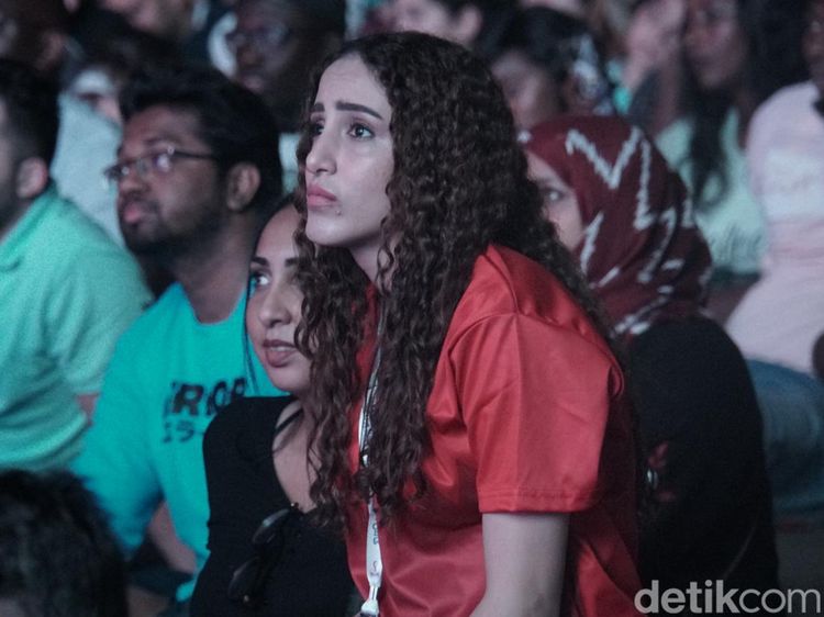 Ekspresi Harap-harap Cemas Fans Qatar Nonton Laga Lawan Senegal