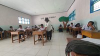 Menurutnya, kebutuhan buku dan metode pembelajaran di pulau dan kota juga tidak berbeda jauh. (Foto: Dok. Andi Maryam)
