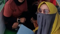 Maryam berpesan kepada guru-guru yang melalui perjalanan serupa dengannya agar tetap semangat dan ikhlas. Menurutnya, jika dijalani dengan dua hal tersebut maka perjalanan akan terasa indah. (Foto: Dok. Andi Maryam)