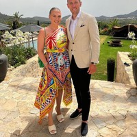 Gayanya diluar lapangan sendiri memang tidak terlalu mencuri perhatian. Dilihat dari postingannyadi Instagram, Kane sering memakai tampil rapi dengan setelan warna netral di berbagai kesempatan.Foto: Instagram @harrykane