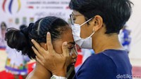 Karir untuk menjadi atlet profesionalnya itu pun tak berjalan mulus begitu saja. Pada 2019 lalu Ave sempat mengalami cidera ditangan dan butuh perawatan cukup ekstra.