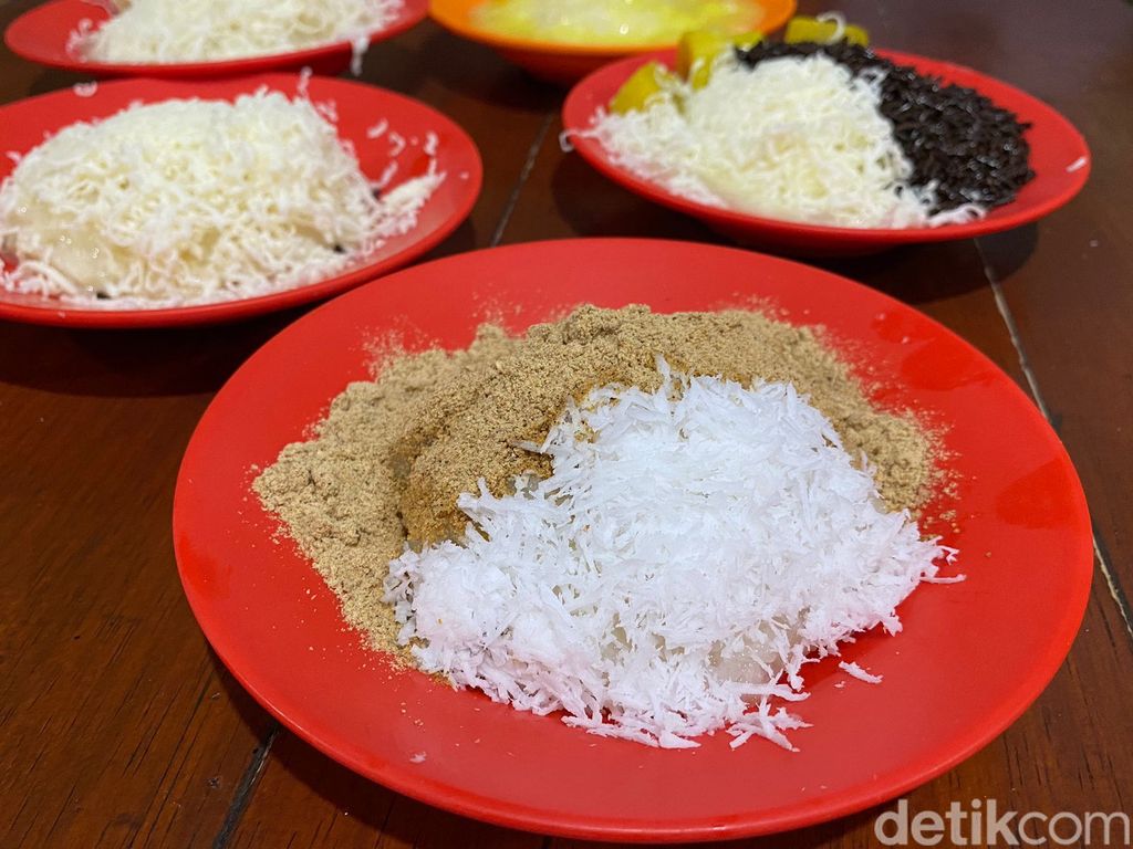 Legendaris di Batu! Gurih Pulen Pos Ketan Legenda Sudah Ada Sejak 1967