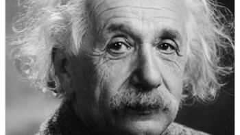Pak Jokowi, Albert Einstein juga berambut putih nih! Foto: (Twitter)