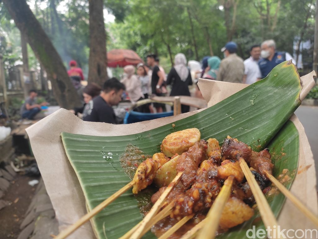 Sate Jando Gasibu Kota Bandung.
