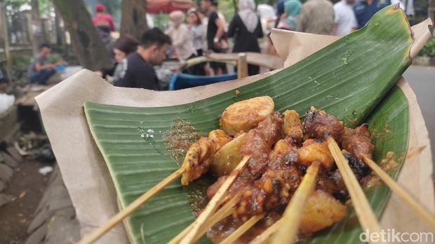 Sate Jando Gasibu Kota Bandung.