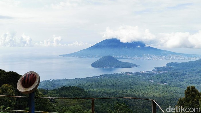 Sepotong 'Surga Tersembunyi' di Puncak Pulau Tidore