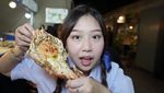 Bucin! Begini Serunya Sisca Kohl dan Jess No Limit Kulineran di Bangkok