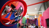 Kaca yang dipakai juga untuk spot berfoto. Foto: Rifkianto Nugroho/detikHOT