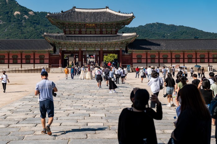 Korsel Gratiskan Keliling di Istana Ikoniknya Saat Tahun Baru Korea