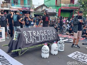 Aremania Desak Sidang Tragedi Kanjuruhan Disiarkan Live