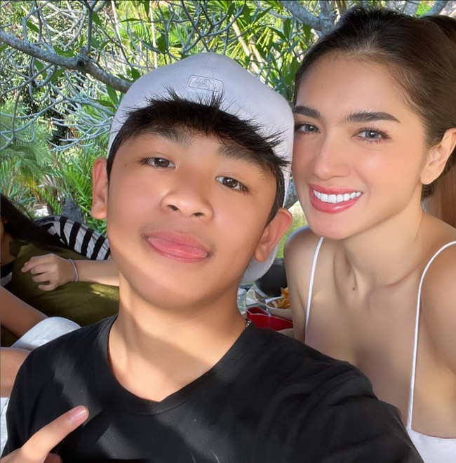 Foto: Instagram/@realangelkaramoy