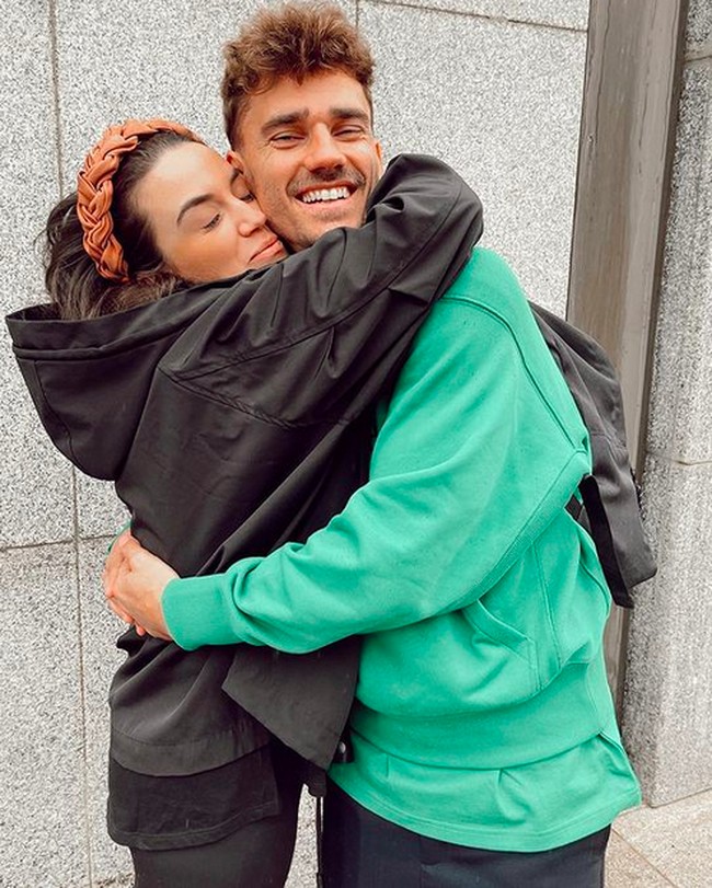 Untuk merayakan ulang tahun sang suami, Erika Choperena mengunggah foto keduanya sedang berpelukan mesra. Selamat ulang tahun untuk si manis ini, tulis Erika sebagai keterangan foto.  (Foto: Instagram/@eri_chope)