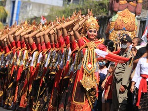 Kemeriahan Parade Budaya HUT Kota Tabanan ke-529