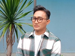 Kesibukan Boby Tince Usai Usaha Travel Umrah Bangkut hingga Rugi Rp 2 M