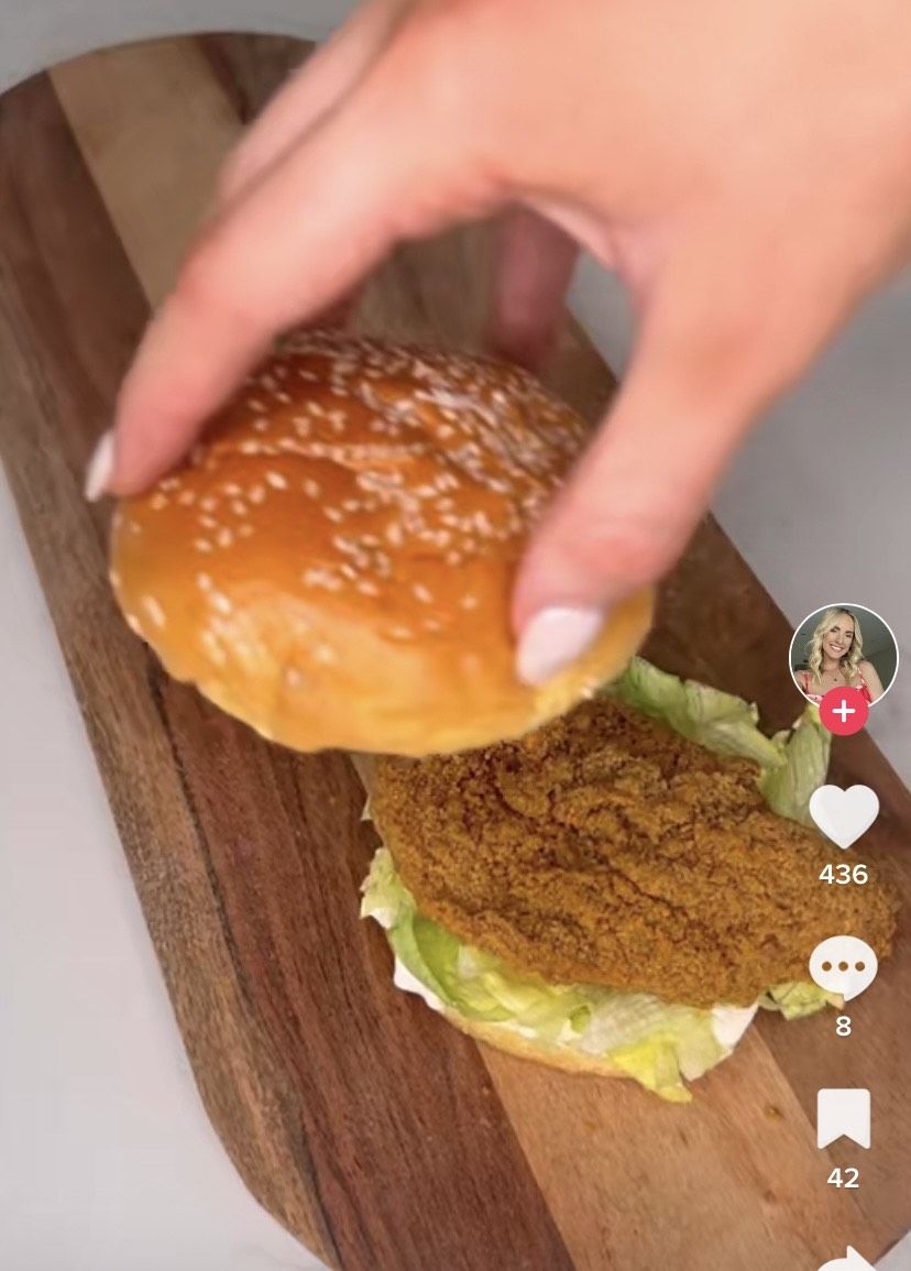 Duplikat Burger KFC Buatan Netizen TikTok