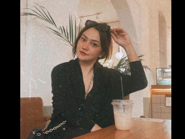 Citra Kresna, Kekasih Enji Mantan Ayu Ting Ting yang Doyan Ngopi Cantik