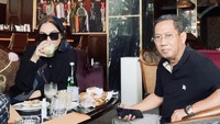 Terakhir, ada momennya saat makan bersama sang Ayah. Mereka menikmati makanan dan minuman enak di sana. Foto: Instagram @citra_kresna