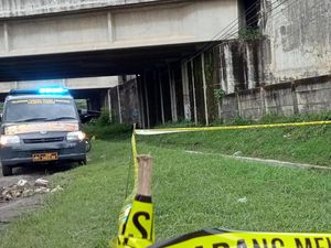 Pria Ditemukan Tewas Penuh Luka di Bawah Jalan Layang Tol Cirebon