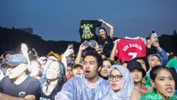 Soundrenaline 2022 diadakan dua hari dengan menampilkan musisi-musisi mancanegara seperti Neck Deep Weezer, Clean Bandit hingga Stacey Ryan. Selain itu, sejumlah penyanyi lokal yang juga ikut memeriahkan antara lain Isyana Sarasvati, Ndarboy Genk, The Prediksi hingga Potret.  