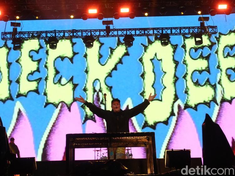 Melihat Lagi Aksi Neck Deep Meriahkan Soundrenaline