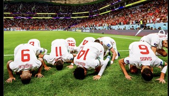 Secara mengejutkan Belgia kalah di laga kedua Grup F Piala Dunia 2022. Sementara, Maroko melesat ke puncak klasemen. Foto: Twitter