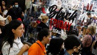 Fenomena Black Friday ini pun tak cuma ada di Amerika Serikat, tetapi bahkan merambah hingga ke berbagai negara di belahan dunia. Reuters/Leonardo Fernandez Viloria  