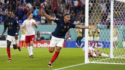 Bungkam Denmark, Brace Mbappe Bawa Prancis ke 16 Besar