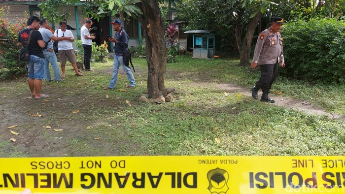Penemuan mayat misterius di pekarangan rumah warga, Desa Pucangrejo, Kecamatan Gemuh, Kendal, Minggu (27/11/2022).