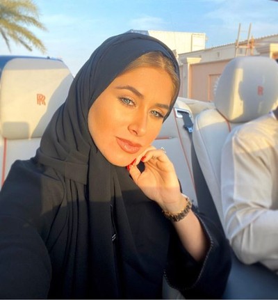 Pesona Zulay Pogba saat pakai hijab mencuti atensi warganet di media sosial.
