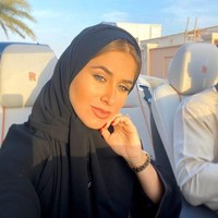 Zulay Pogba sering jadi sorotan karena gayanya. Dalam beberapa postingan di Instagram, wanita 29 tahun itu kerap terlihat pakai kerudung. Foto: Dok. Instagram @zulaypogba.