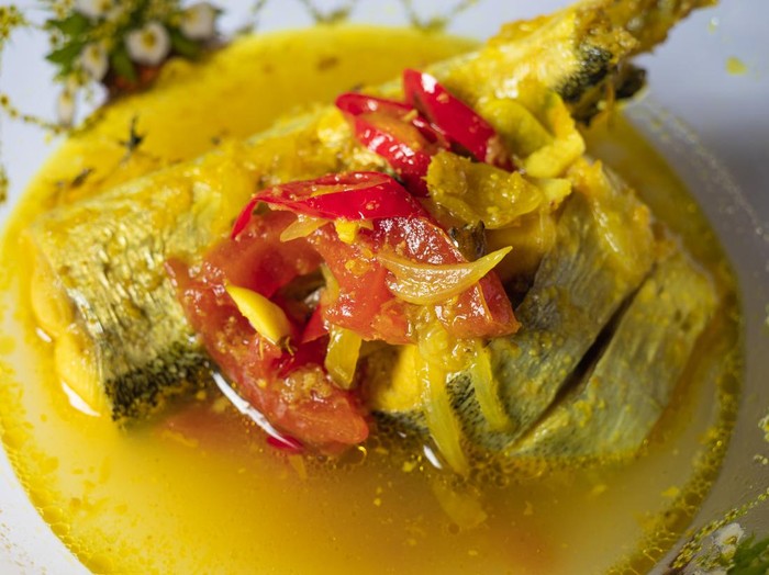 Resep Ikan Kuah Kunyit Asam Pedas