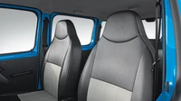 Selain itu, Suzuki Eeco terbaru kini menggunakan AC atau pendingin ruangan di seluruh baris dan enam airbags sebagai sistem keselamatan standar. Sebelumnya, kendaraan itu hanya menggunakan dua airbags. Foto: Maruti Suzuki