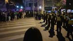 Tegang! Warga China Protes Aturan Lockdown COVID-19